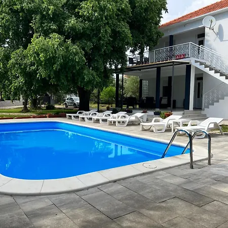 Apartment Apartments Mia Bibinje