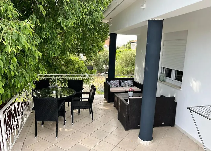 Apartments Mia *